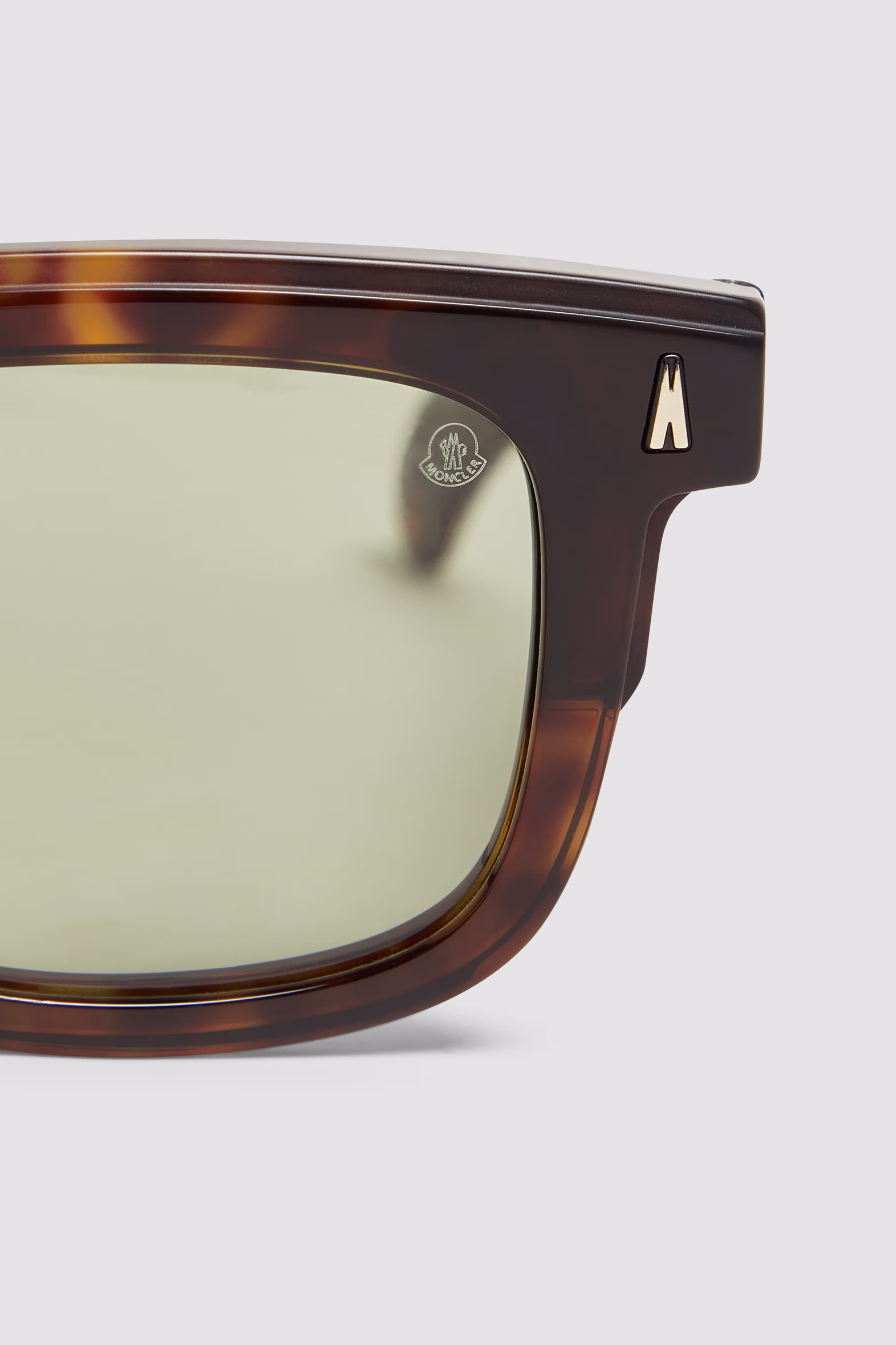 Claro Squared Sunglasses Gender Neutral Shiny Brown Tortoise Moncler 7